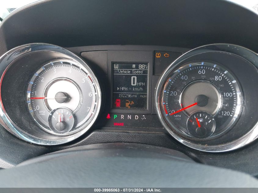 2011 Chrysler Town & Country Touring VIN: 2A4RR5DG6BR638239 Lot: 39985063