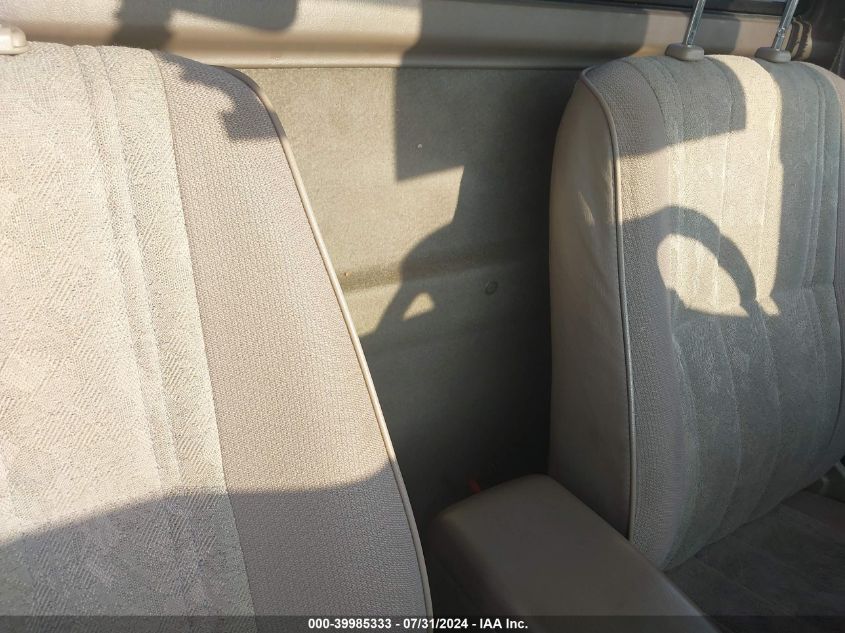 2000 Toyota Tacoma Prerunner VIN: 4TANM92N1YZ638915 Lot: 39985333