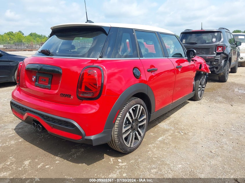 2024 Mini Hardtop Cooper S VIN: WMW53DK04R2V69725 Lot: 39985361