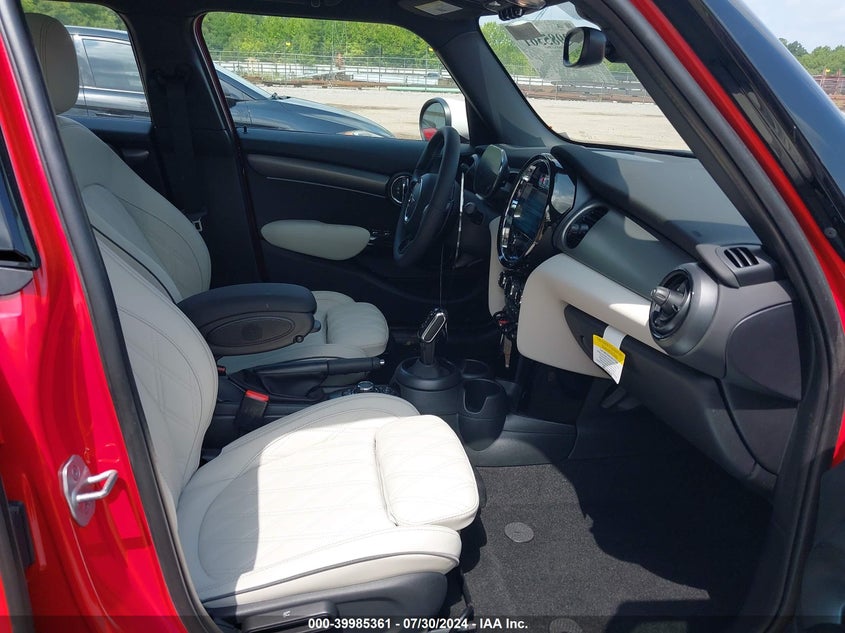 2024 Mini Hardtop Cooper S VIN: WMW53DK04R2V69725 Lot: 39985361