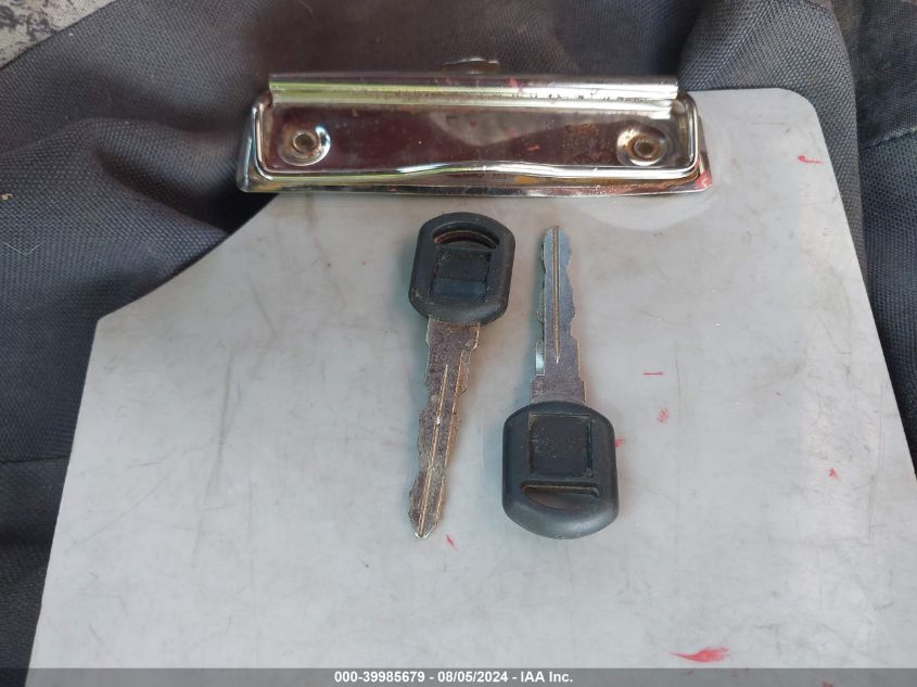 1996 Chevrolet Gmt-400 K1500 VIN: 2GCEK19R7T1257608 Lot: 39985679