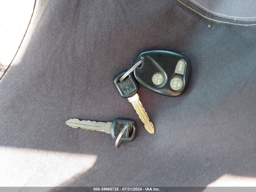 1999 GMC Suburban K1500 VIN: 1GKFK16R6XJ768459 Lot: 39985725