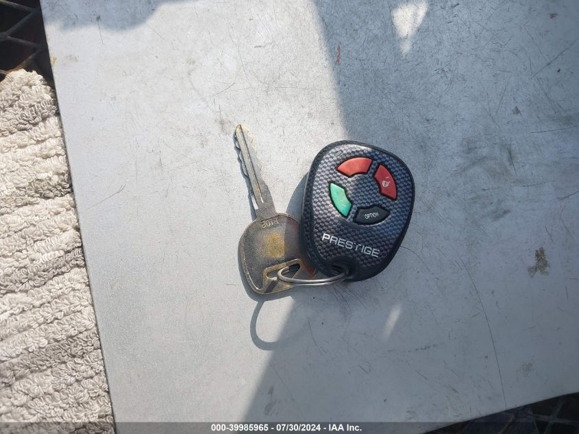 2001 Chevrolet Tahoe K1500 VIN: 1GNEK13T11R147444 Lot: 39985965