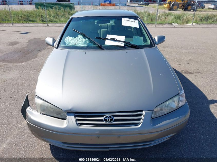 1999 Toyota Camry Le VIN: 4T1BG22K6XU444075 Lot: 39986024