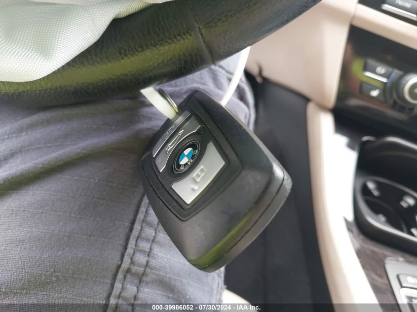 2012 BMW 528 Xi VIN: WBAXH5C56CDW11429 Lot: 39986052