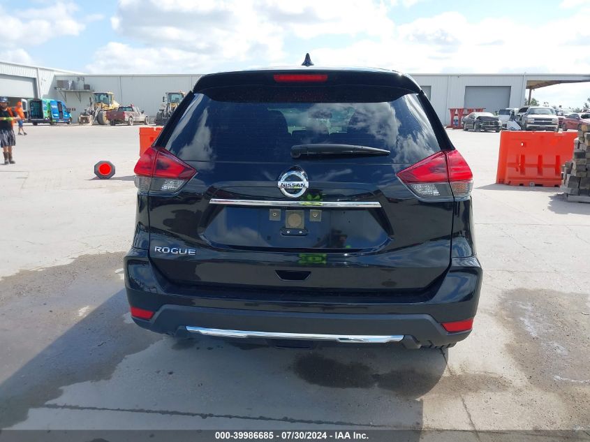 2017 Nissan Rogue S VIN: JN8AT2MTXHW136807 Lot: 39986685