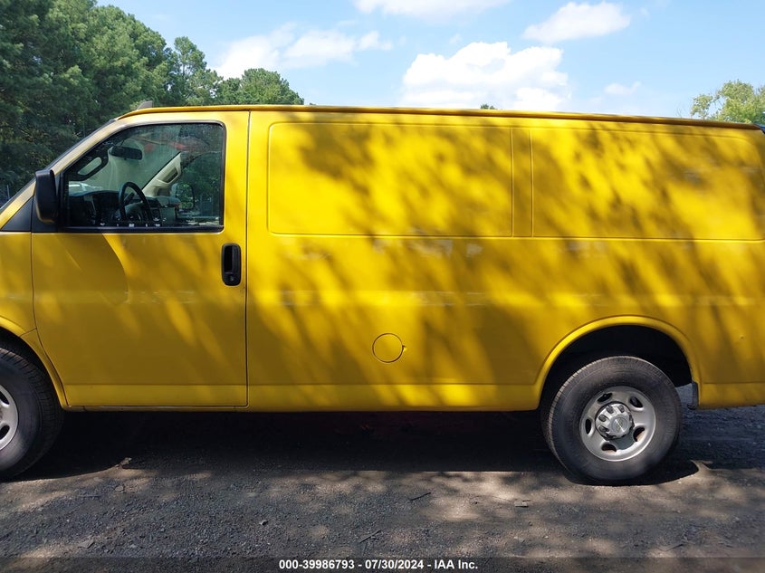 2021 CHEVROLET EXPRESS CARGO RWD 2500 REGULAR WHEELBASE WT - 1GCWGAF71M1168763