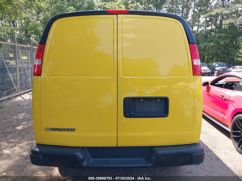 2021 CHEVROLET EXPRESS CARGO RWD 2500 REGULAR WHEELBASE WT - 1GCWGAF71M1168763