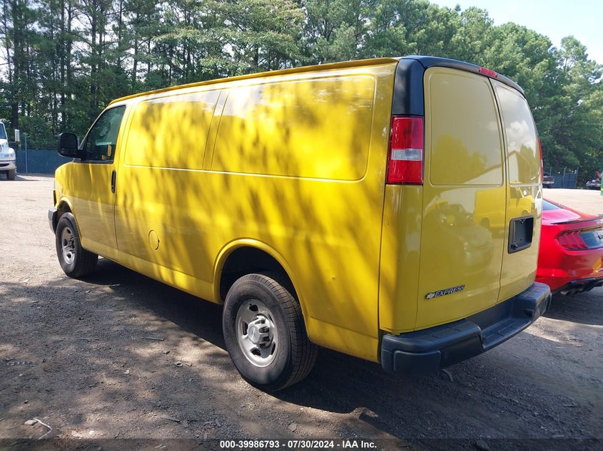 2021 CHEVROLET EXPRESS CARGO RWD 2500 REGULAR WHEELBASE WT - 1GCWGAF71M1168763