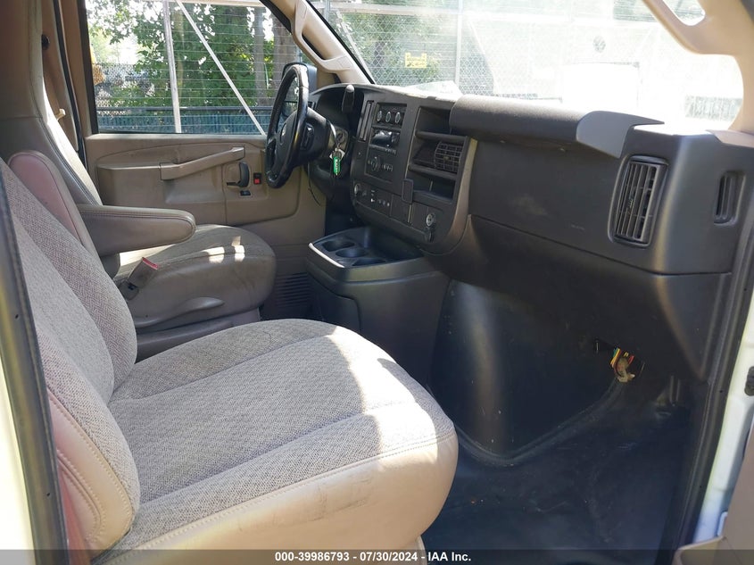 2021 CHEVROLET EXPRESS CARGO RWD 2500 REGULAR WHEELBASE WT - 1GCWGAF71M1168763