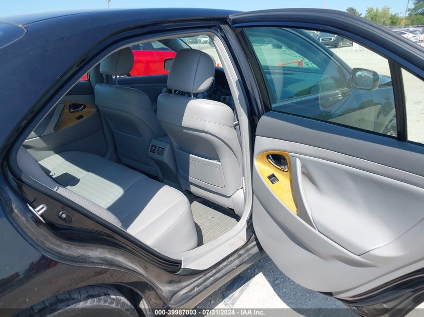 2007 Toyota Camry Xle V6 VIN: 4T1BK46K67U024854 Lot: 39987003