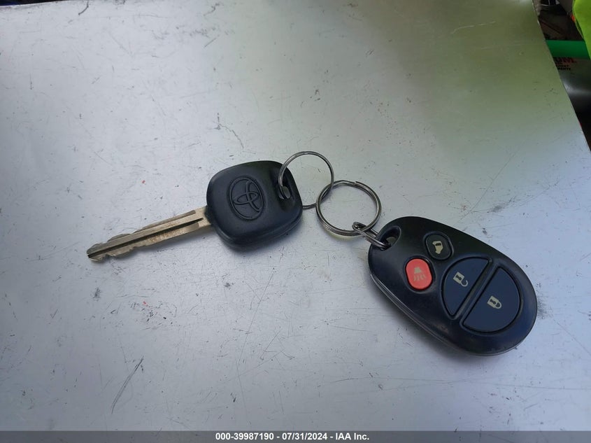 2004 Toyota Sienna Le VIN: 5TDZA23C24S124084 Lot: 39987190