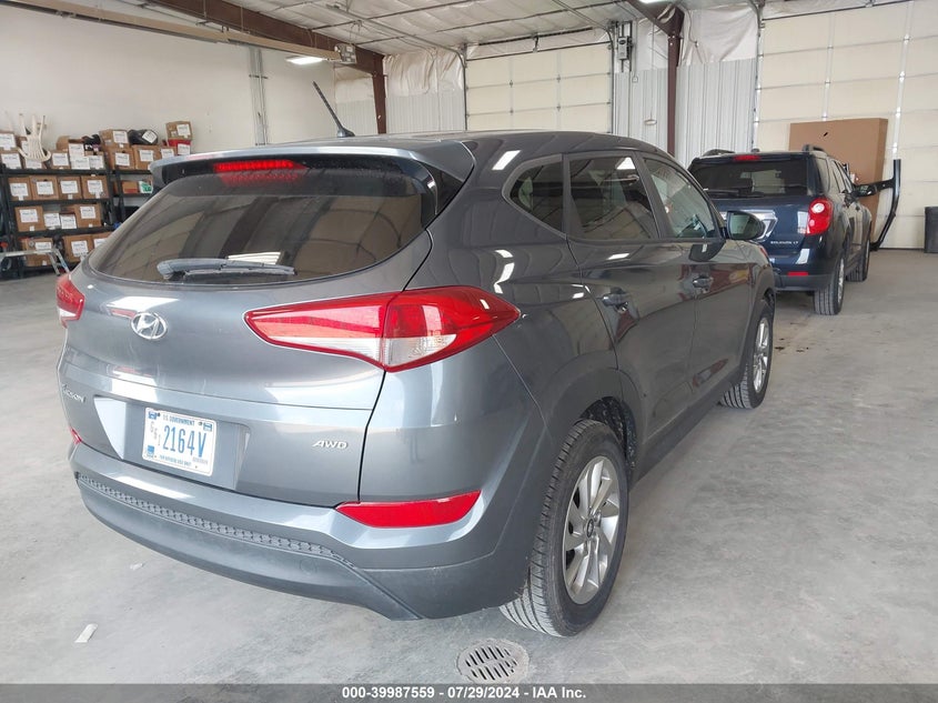 VIN KM8J2CA44JU675308 2018 HYUNDAI TUCSON SE