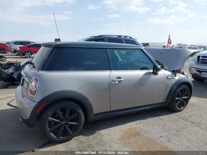 2013 Mini Hardtop Cooper VIN: WMWSU3C57DT679756 Lot: 39987845