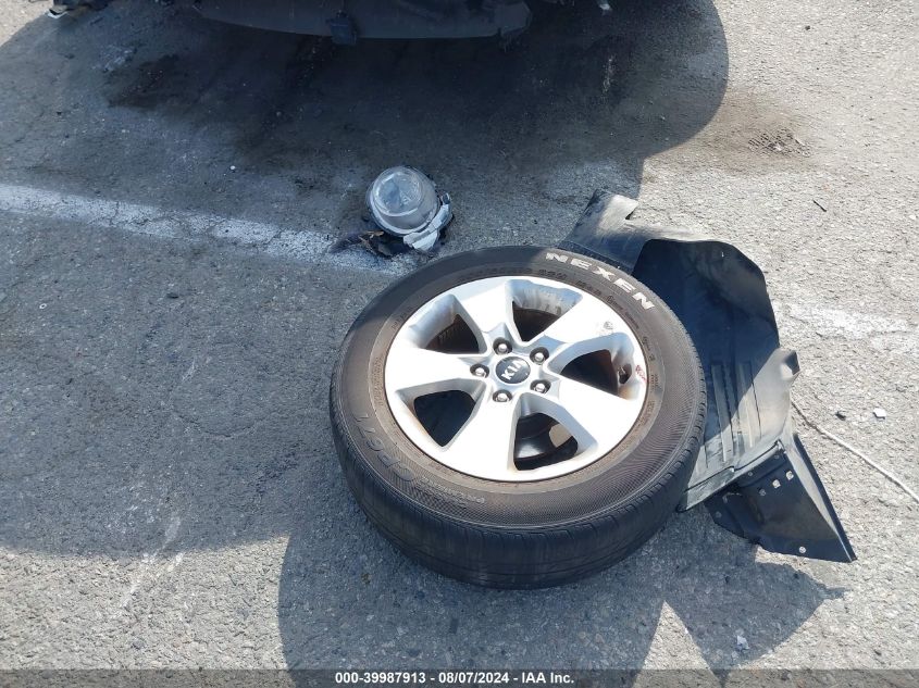 2017 Kia Soul VIN: KNDJN2A27H7411495 Lot: 39987913