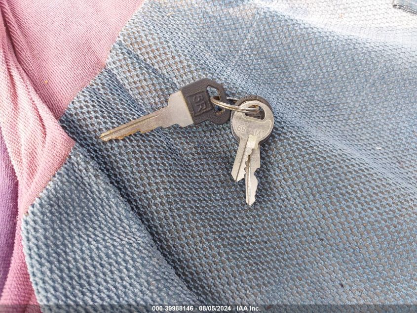 1990 Chevrolet Gmt-400 K2500 VIN: 1GCFK24K0LE128354 Lot: 39988146