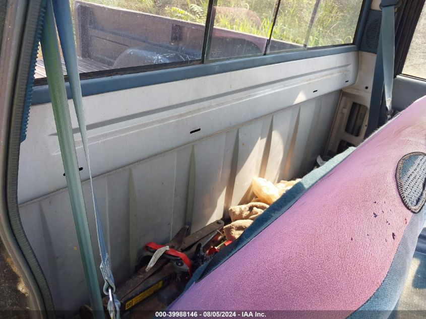 1990 Chevrolet Gmt-400 K2500 VIN: 1GCFK24K0LE128354 Lot: 39988146