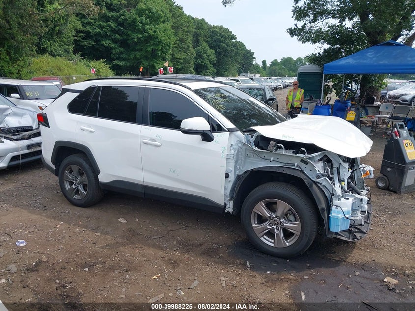 2023 TOYOTA RAV4 XLE - 2T3P1RFV6PC333104
