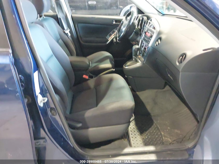 2005 Toyota Matrix Xr VIN: 2T1LR32E25C422085 Lot: 39988485