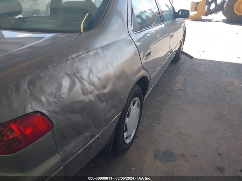 2000 Toyota Camry Ce VIN: 4T1BG22K8YU681295 Lot: 39988613