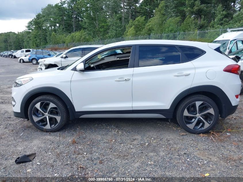 KM8J3CA25HU517985 2017 Hyundai Tucson Sport