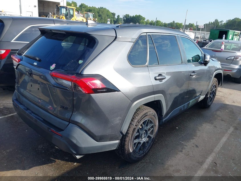 VIN 2T3W1RFV7MC115924 2021 TOYOTA RAV4 XLE