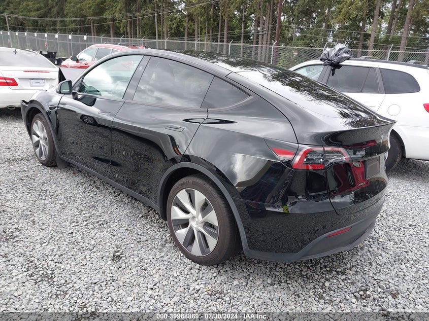 VIN 7SAYGAEE8PF808782 2023 TESLA MODEL Y