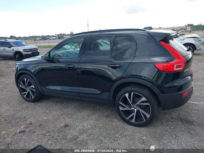 2022 Volvo Xc40 T5 R-Design VIN: YV4162UM3N2666189 Lot: 39988946