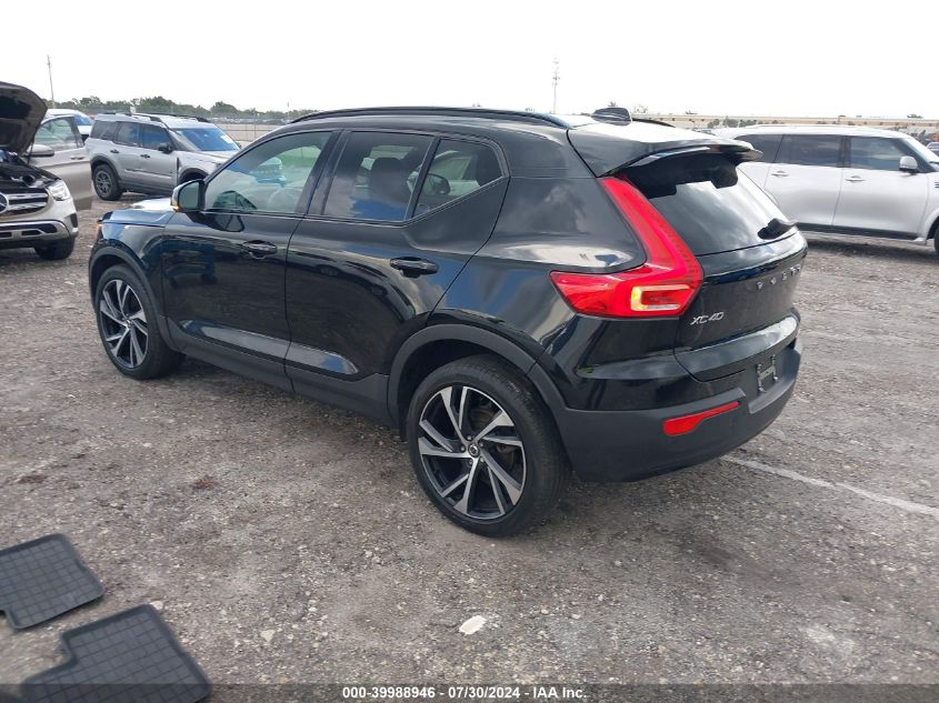 2022 Volvo Xc40 T5 R-Design VIN: YV4162UM3N2666189 Lot: 39988946