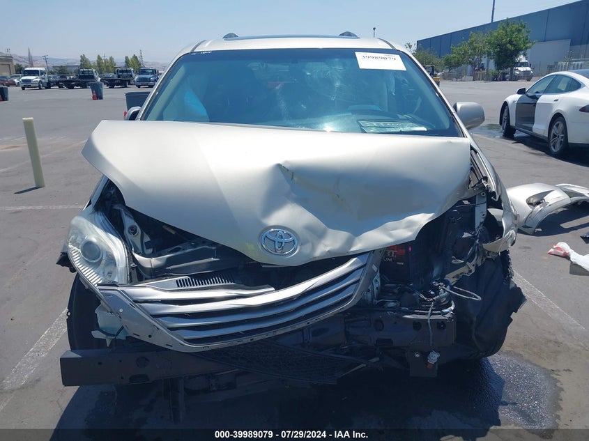 2015 Toyota Sienna Xle 8 Passenger VIN: 5TDYK3DC7FS553141 Lot: 39989079