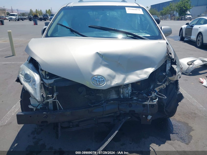 2015 Toyota Sienna Xle 8 Passenger VIN: 5TDYK3DC7FS553141 Lot: 39989079