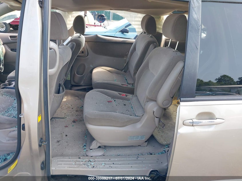 2004 Toyota Sienna Le VIN: 5TDZA23C94S115379 Lot: 39989217