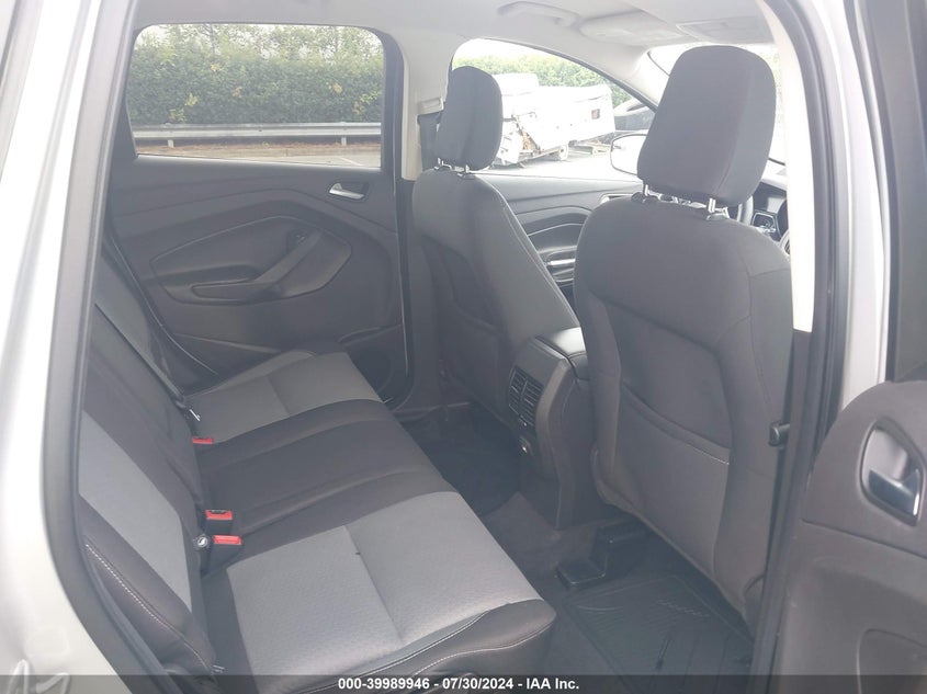 VIN 1FMCU0GD1JUA52236 2018 FORD ESCAPE SE