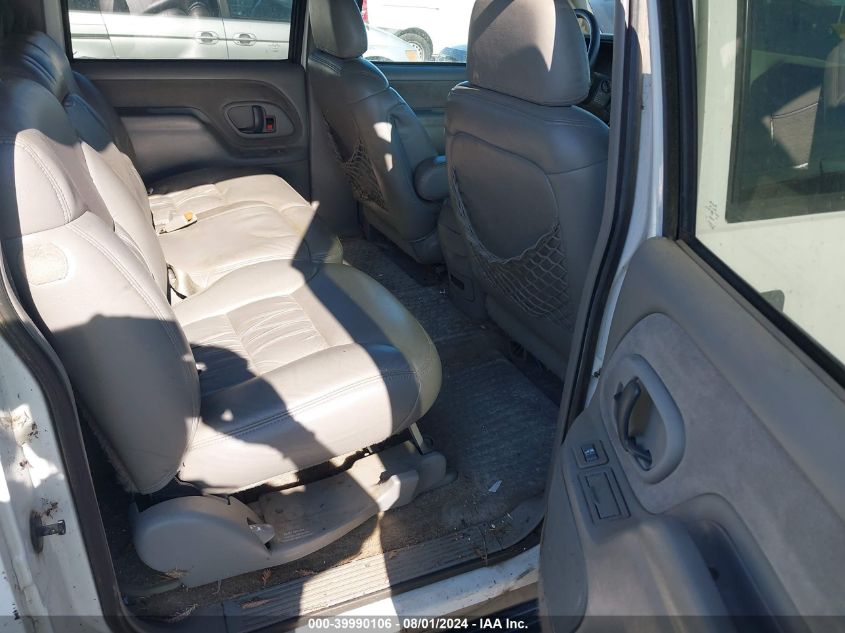 1999 GMC Suburban K1500 VIN: 3GKFK16RXXG545990 Lot: 39990106