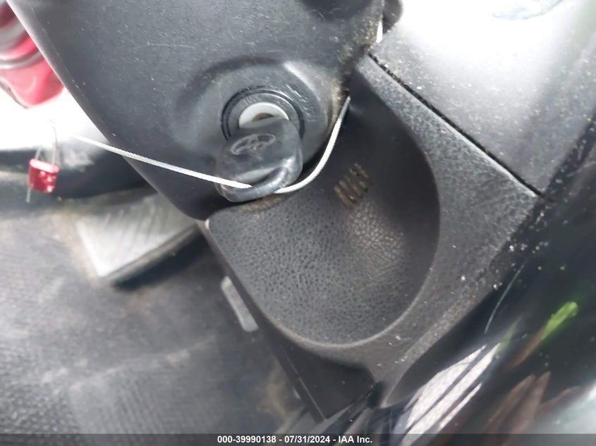 2018 TOYOTA COROLLA LE - 5YFBURHE8JP769533