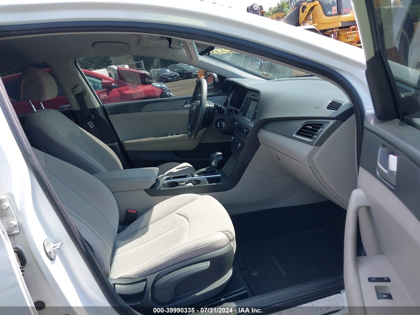 VIN 5NPE24AF1HH547707 2017 HYUNDAI SONATA SE