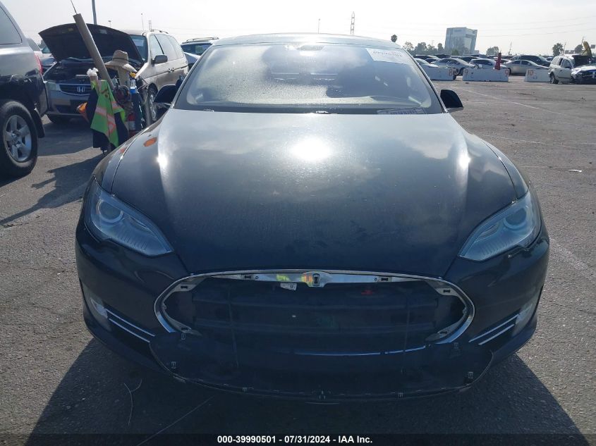 2014 Tesla Model S P85 VIN: 5YJSA1H14EFP45562 Lot: 39990501