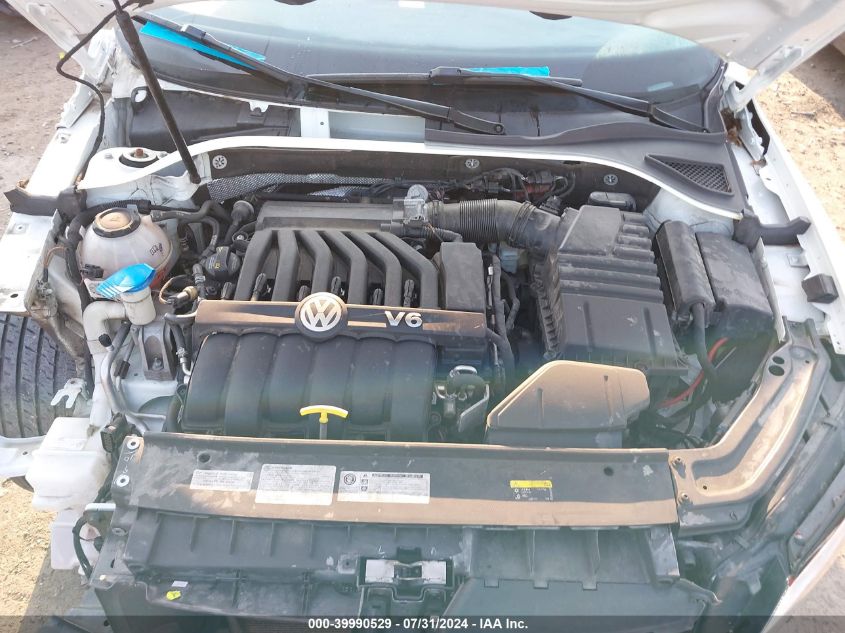 2018 Volkswagen Passat 3.6L V6 Gt VIN: 1VWJM7A34JC037219 Lot: 39990529