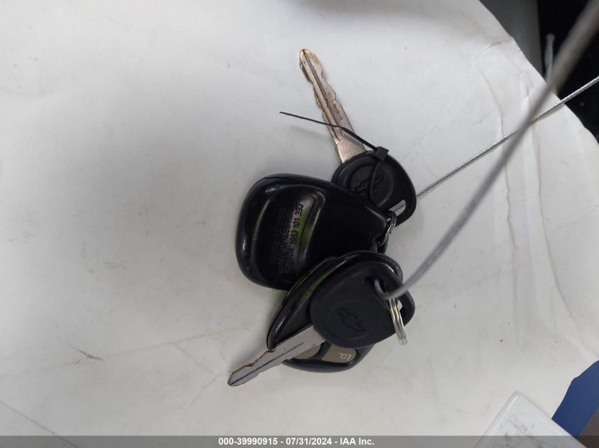 2000 Chevrolet Blazer Lt VIN: 1GNCS13W4Y2131386 Lot: 39990915