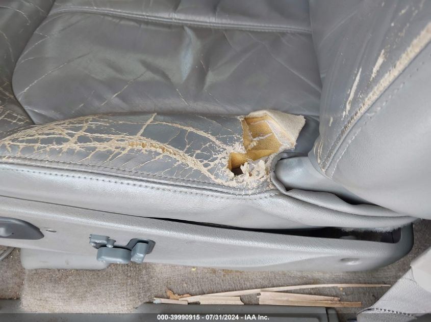 2000 Chevrolet Blazer Lt VIN: 1GNCS13W4Y2131386 Lot: 39990915