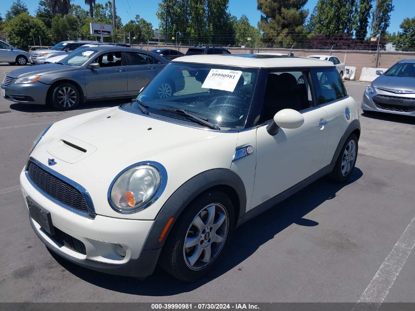 2010 Mini Cooper S S VIN: WMWMF7C57ATZ72806 Lot: 39990981