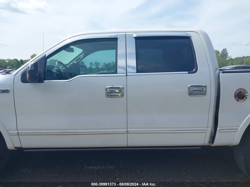 2010 Ford F-150 Fx4/Harley-Davidson/King Ranch/Lariat/Platinum/Xl/Xlt VIN: 1FTFW1EV1AFB21752 Lot: 39991373
