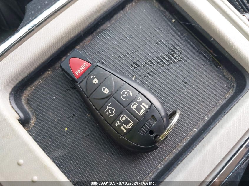 2016 Chrysler Town & Country Touring-L Anniversary Edition VIN: 2C4RC1CG8GR247912 Lot: 39991389