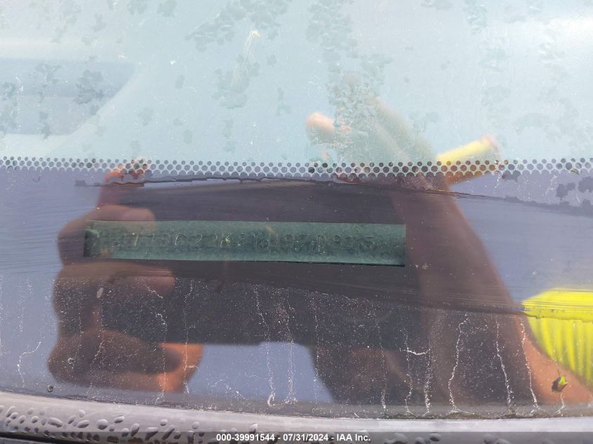 2000 Toyota Camry Le VIN: 4T1BG22K8YU979815 Lot: 39991544