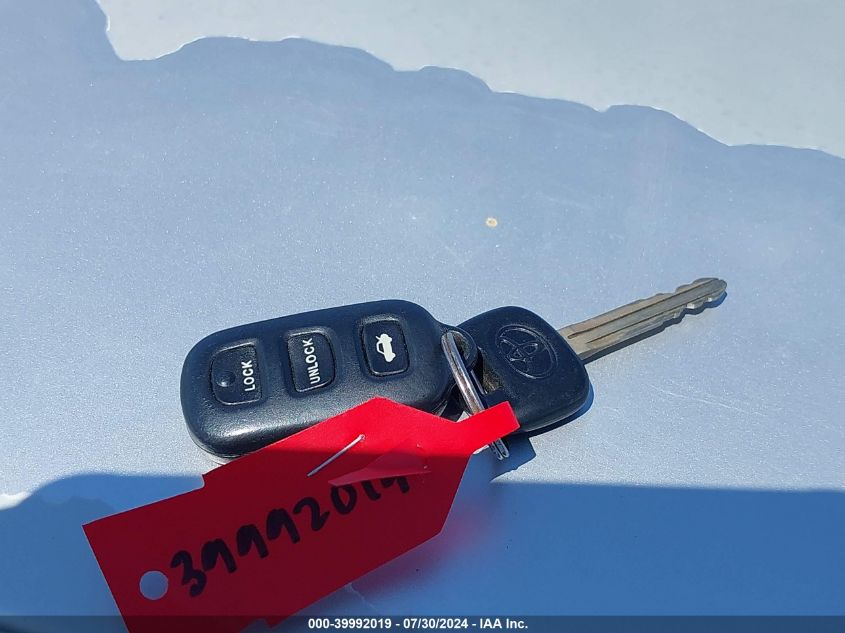 2003 Toyota Camry Le VIN: 4T1BE32K53U710269 Lot: 39992019