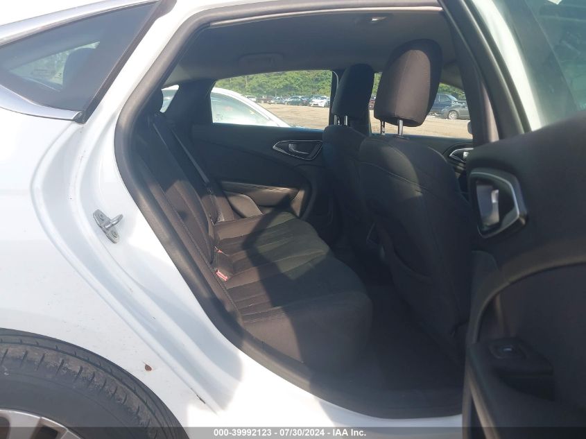 2015 Chrysler 200 Limited VIN: 1C3CCCAB7FN719798 Lot: 39992123