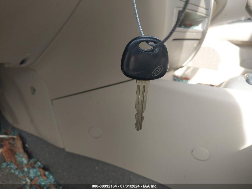 2008 Kia Optima Lx VIN: KNAGE123885221466 Lot: 39992164