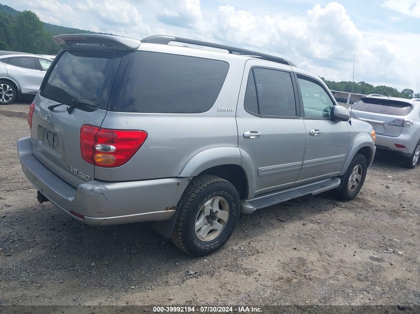 2001 Toyota Sequoia Limited V8 VIN: 5TDBT48AX1S032487 Lot: 39992194
