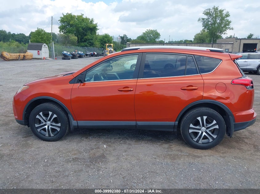 2016 TOYOTA RAV4 LE - JTMBFREV9GJ102739