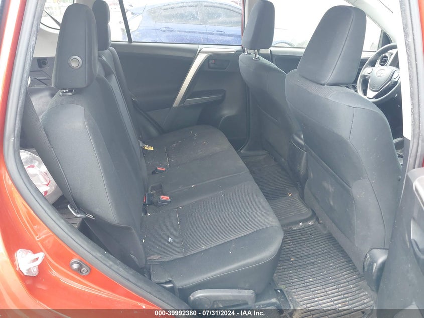 2016 TOYOTA RAV4 LE - JTMBFREV9GJ102739